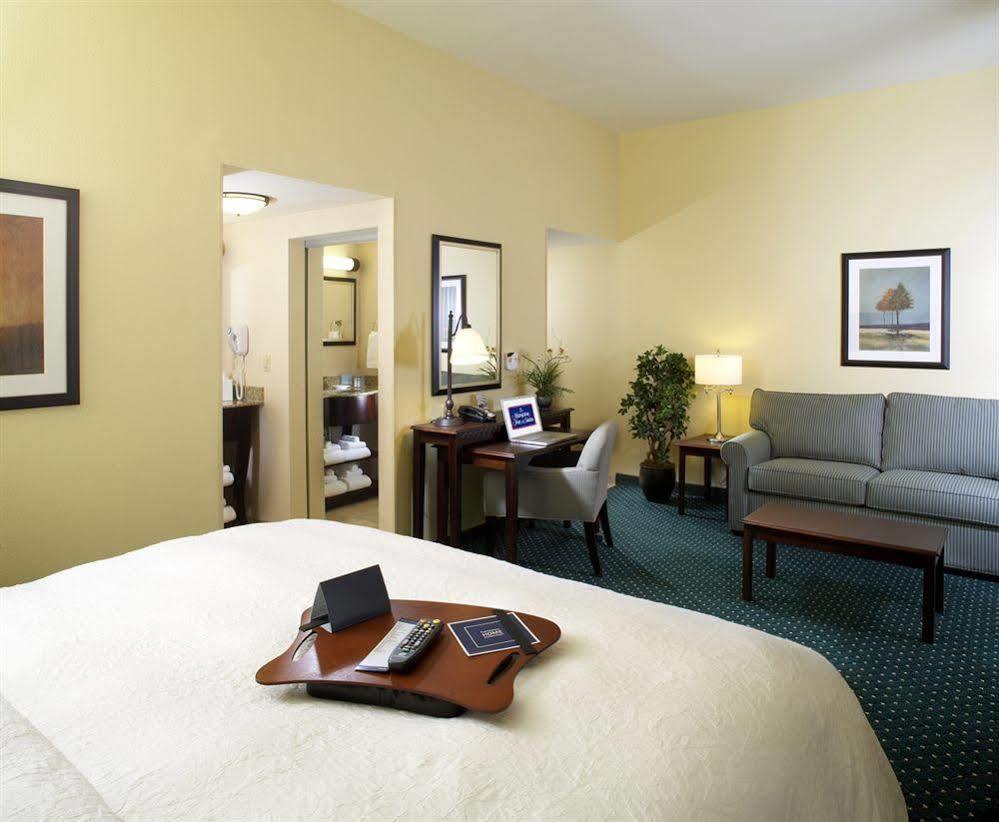 Hampton Inn & Suites Clearwater St Petersburg Ulmerton Road Fl Oda fotoğraf